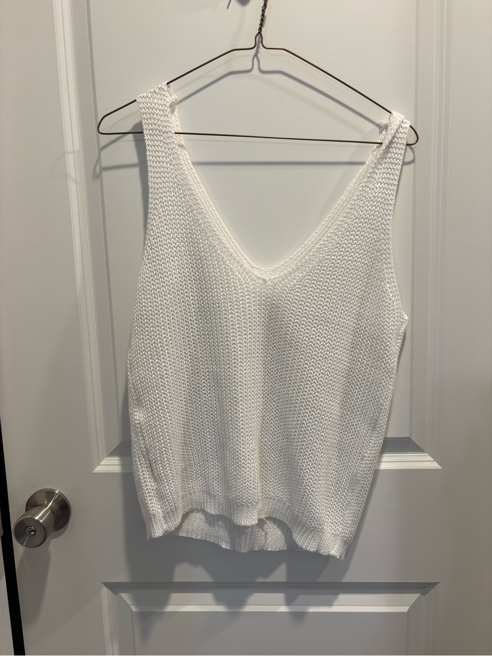 Sleeveless White Knit V-Neck Tank